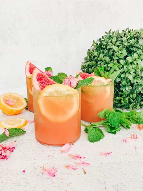 Guava Lemonade, Guava Syrup, Guavas, Mint Lemonade, Frozen Lemonade, Mint Recipes, Homemade Lemonade, Fresh Mint Leaves, Tropical Fruit