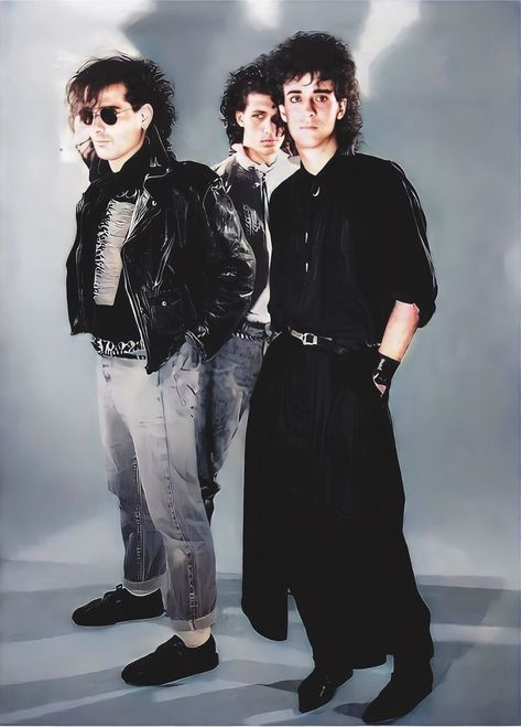 Soda Estéreo, Ritchie Valens, 90s Rock, Goth Subculture, Soda Stereo, Music Images, Rock Groups, Jim Morrison, Music Fans