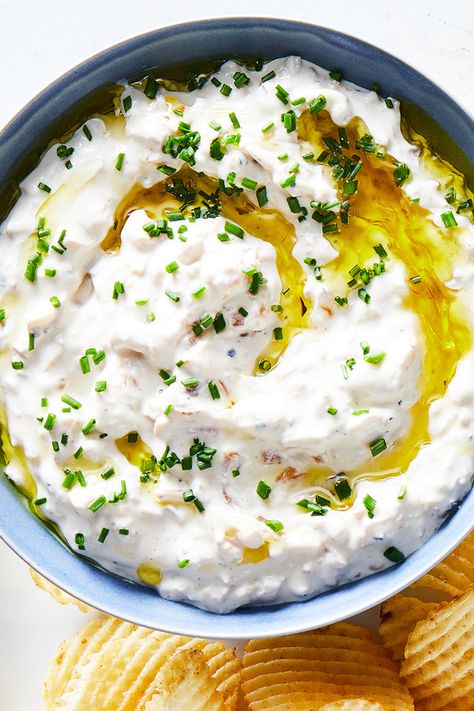 Scallion Dip, Charred Scallions, Cookout Appetizers, Sour Cream And Onion Dip, Cauliflower Dip, Bagel Dip, Best Dip Recipes, Dips Recipes, Baked Ricotta