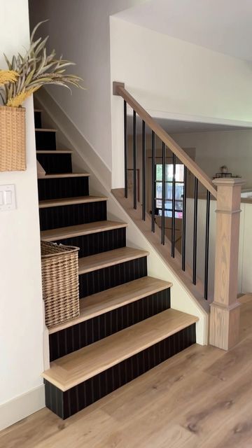 Stairs Renovation, Lights Bathroom, Stairs Makeover, Staircase Remodel, Staircase Makeover, Home Stairs Design, Up House, Minimalist Bathroom, House Stairs