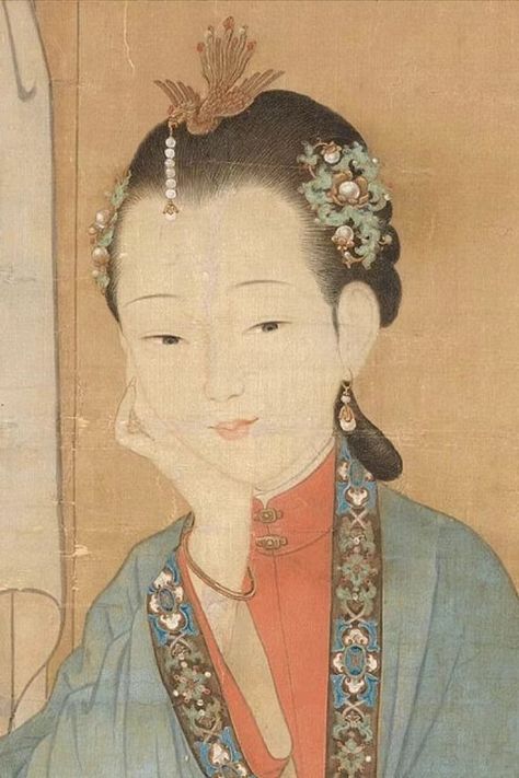 Hair ornaments, earrings, bangles, and clothing of noble ladies of the Qing Dynasty (1636 — 1912) in the painting "Beautiful Ladies" (仕女图), by an artist of the Qing Dynasty, now preserved in the Nelson-Atkins Museum of Art. Historical Chinese Clothing, Qing Dynasty Painting, Qing Dynasty Fashion, Qing Dynasty Art, Chinese Folk Art, Medieval Ages, Asian Inspiration, Character And Setting, Historical Period