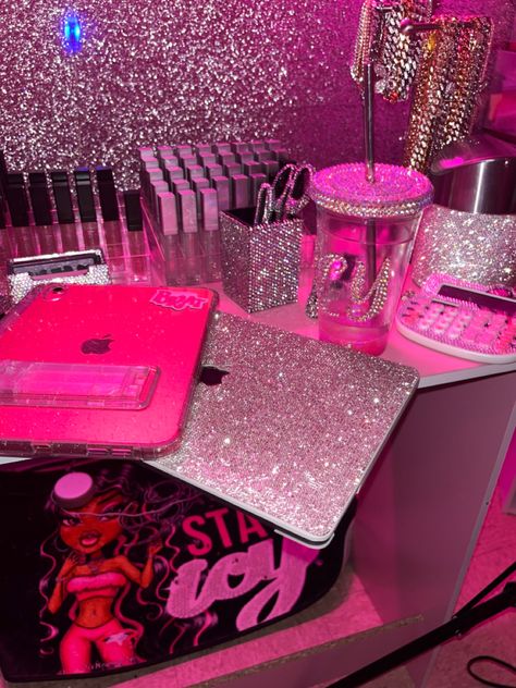 apple , aesthetic , bling , diamonds , macbook , pink , ipad Hot Pink Room Ideas, 2000 Vibes Aesthetic, Trashy Y2k Room, Y2k Room Ideas, Trashy Y2k Bedroom, Y2k Aesthetic Pink, Hot Pink Room, Pink Y2k Aesthetic, Barbie Rooms