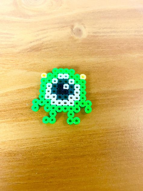 Mike Wazoski Iron Beads Ideas Cute, Hama Disney, Bead Things, Perler Bead Designs, Melty Bead Designs, Melt Beads, Melt Beads Patterns, Art Keychain, Hamma Beads Ideas