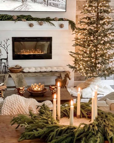 Have A Holly Jolly Christmas: 80 Decor Ideas For Holiday Cheer Cozy Christmas Decor, Cabin Christmas, Holly Jolly Christmas, Christmas Decor Inspiration, Christmas Interiors, Christmas Time Is Here, Home Decor Christmas, Christmas Inspo, Warm Christmas