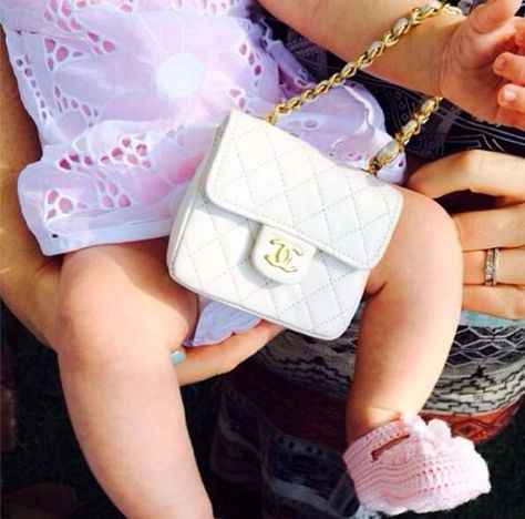 Mini Chanel bag, as carried by Katy Perry's niece Baby Chanel, Chanel Mini Bag, Baby Niece, Celebrity Fashion Trends, Childrens Fashion, Mini Me, Katy Perry, Star Fashion