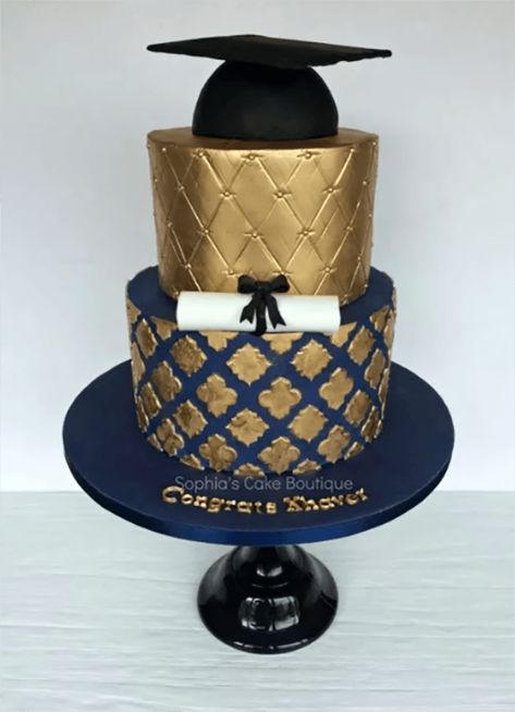 Love this Gold Graduation Cake- See More Gold Graduation Ideas on B. Lovely Events Sophia Cake, Amanda Lewis, Male Graduation, Graduation Cake Designs, Graduation Party Cake, Gold Graduation Party, Cake Boutique, Graduation Party Ideas, Graduation Cake