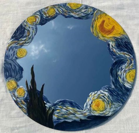 Starry Night Mirror Painting, Van Gogh Mirror Painting, Painting On Mirrors Ideas, Small Mirror Painting, Paintings On Mirrors, Painted Mirror Aesthetic, Van Gogh Inspired Paintings, Drawing On Mirror Ideas, Round Mirror Diy