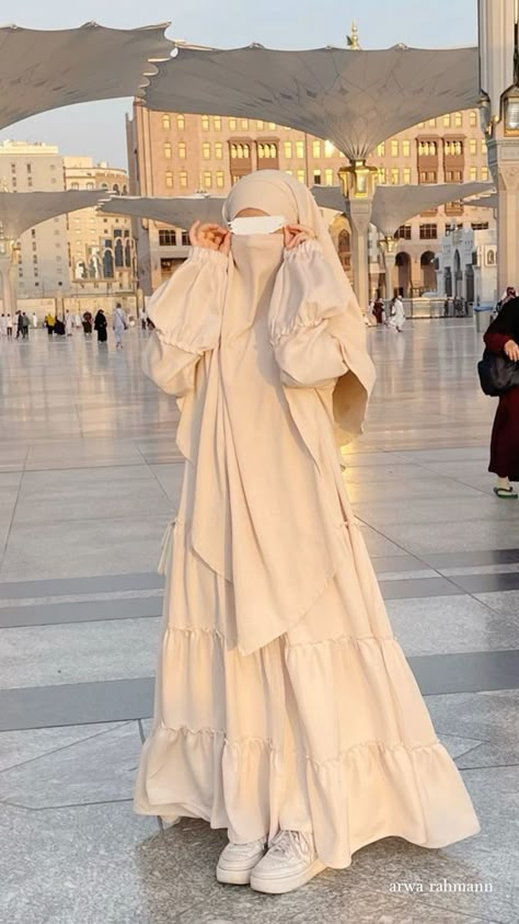 Khimar Style, Mode Niqab, La Mecca, Islamic Modest Fashion, Muslimah Fashion Casual, Modest Outfits Muslim, Outfits Muslim, Fesyen Islam, Estilo Hijab