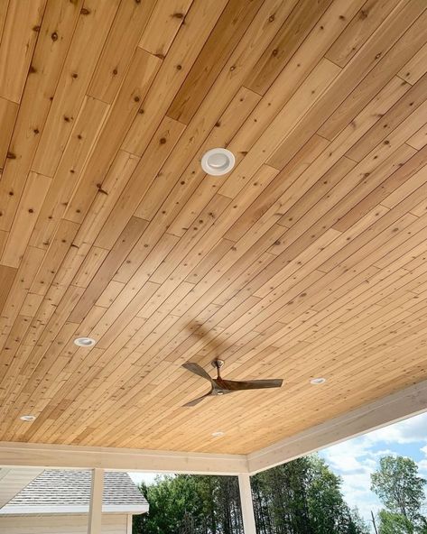 Stained Wood Ceiling, False Ceiling Ideas, Ceiling Texture Types, Ceiling Inspiration, Textured Ceiling, Wood Ceiling Panels, Beam Ceilings, Ceiling Wood, Wooden Beam