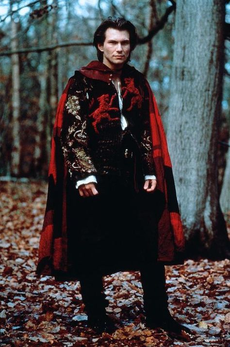 Christian Slater as Will Scarlet in Robin Hood, Prince of Thieves Will Scarlet Robin Hood, Christian Slater Robin Hood, Robin Hood Prince Of Thieves, Will Scarlet, Prince Of Thieves, Maid Marian, Christian Slater, Sherwood Forest, Pantomime