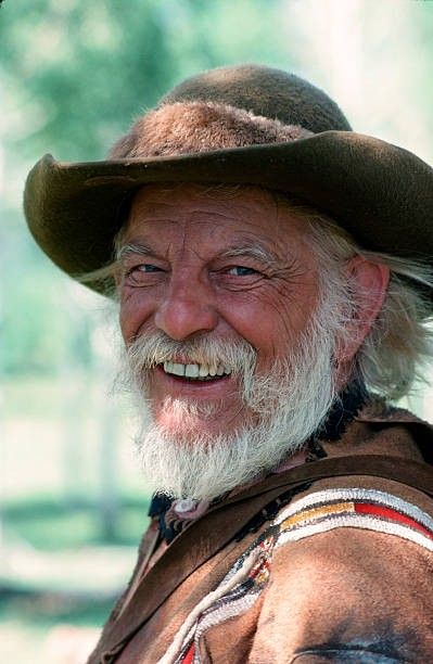 The Life and Times of Grizzly Adams Denver Pyle, Grizzly Adams, Western Photography, Mountain Men, Mountain Man, Tv Stars, Denver, Tv Series, The Past