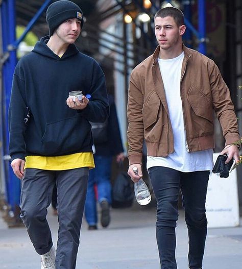 Frankie and Nick Jonas Frankie Jonas, Jonas Brother, Rap God, Joe Jonas, Celebrity Travel, Big Sean, Matt Bomer, Celebrity Dads, Nick Jonas