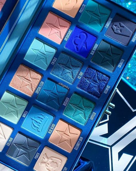 Blue Palette Makeup, Makeup Palates, Mermaid Birthday Party Food, Arctic Fox Hair Color, Palette Makeup, Gothic Makeup, Eyeshadow Pallets, Blue Bloods, Blue Makeup