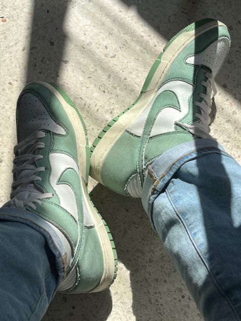 Green Dunks, Dunk High 1985, Dunk Outfits, Dunks Outfit, Dunk High, Jordan, Outfit Inspirations, Nike, Sneakers