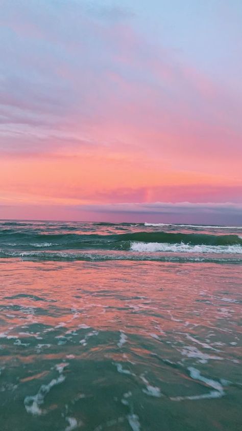 Pretty Sunsets Aesthetic Beach, Pink And Blue Sky Aesthetic Video, Pink And Blue Ocean Aesthetic, Pink Sunset Beach Wallpaper, Pink Ocean Sunset, Beach Inspiration, Beach Sunset Wallpaper, Love Beach, Pretty Skies