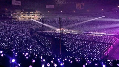 Biggest Stadium, Bts Official Twitter, Concert Crowd, Bts Official Light Stick, Prince Of Pop, Bts Young Forever, Anime Ninja, Concert Aesthetic, Home Studio Music