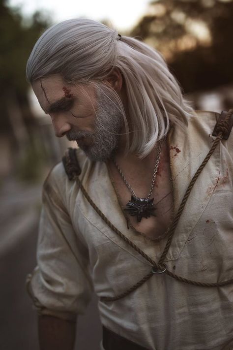 Maul Cosplay Geralt The Witcher 3 Wild Hunt Wiedźmin 3 Dziki Gon Geralt Cosplay, Witcher Wallpaper, The Witcher Game, The Witcher Geralt, Fitness Shirts, Cosplay Cosplay, Witcher Art, Yennefer Of Vengerberg, Geralt Of Rivia