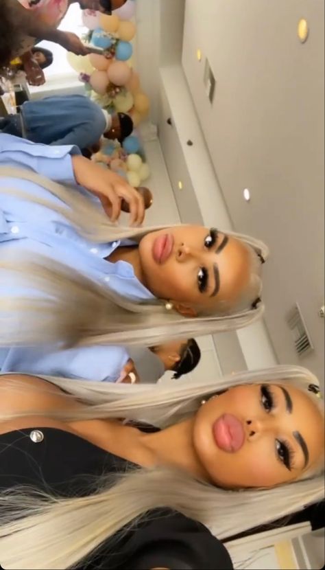 Clermont Twins Outfits, Sims 4 Clermont Twins, Clermont Twins Instagram, Clermont Twins Face, Clermont Twins Pink, Clermont Twins, Clermont Twins Blonde Hair, Blonde Ponytail, Black Ponytail Hairstyles