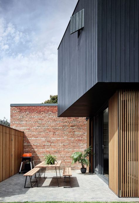 The Ridgeway House by Ha Architecture - Modern Charred Timber Extension - The Local Project Timber Extension, Architecture Extension, Renovation Facade, External Cladding, House Cladding, House Extension Design, Casa Exterior, Casa Container, Timber Cladding