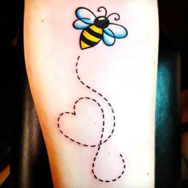 Tattoo Ideas Bee, Cute Bee Tattoo, Bee Tattoo Ideas, Just Breathe Tattoo, Small Tattoo Design, Women Tattoo Ideas, Small Bee Tattoo, Bee Tattoos, Honey Bee Tattoo