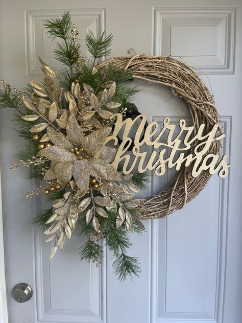 Red And Gold Wreath Christmas, Gold Front Door, Gold Christmas Wreath, Golden Wreath, Poinsettia Wreath, Gold Wreath, Evergreen Wreath, Thanksgiving Table Settings, Merry Christmas Sign