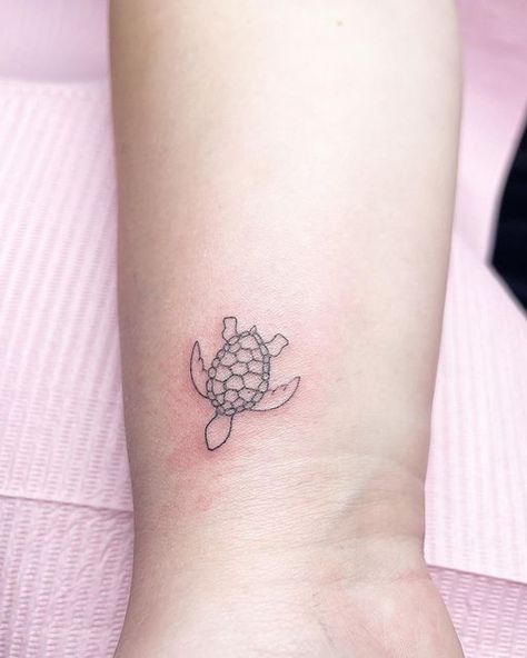 Fine Line & Cosmetic Tattoos Melbourne on Instagram: "2 new pieces for @elane_du_plessis 🐢 including a love note from her grandma ❤️ #turtletattoo #tinytattoo #iloveyoutattoo #finelinetattoo" Turtle Tattoo Fine Line, Fine Line Sea Turtle Tattoo, Fine Line Turtle, Fine Line Turtle Tattoo, Turtle Tattoos, Ankle Tat, Sea Turtle Tattoo, Poppy Tattoo, Thailand Tattoo