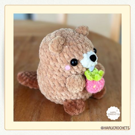 paula ʕ •ᴥ•ʔ ♡ | ❣️FREE LITTLE BEAVER PATTERN❣️ I just wanna thank everyone for the incredible support, we’re now 19k+, feels like it was just yesterday… | Instagram Beaver Crochet, Chocolate Dip, Strawberry Pattern, Fabric Glue, Amigurumi Free, Chunky Yarn, Felt Fabric, Amigurumi Free Pattern, Amigurumi Pattern