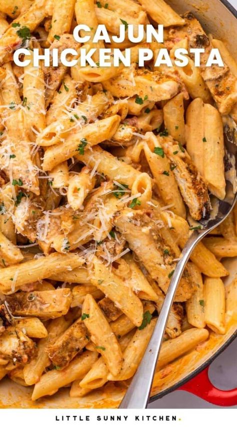 Slowcooker Pasta, Easy Cajun Chicken Pasta, Spicy Cream Sauce, Creamy Cajun Chicken Pasta, Creamy Cajun Chicken, Cajun Chicken Pasta Recipes, Cajun Sauce, Cajun Pasta, Cajun Dishes