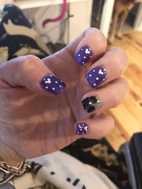 Purple Disney nails. Ready for Halloween at Disney World! Disney Princess Nail Art, Princess Nail Art, Disney World Nails, Disney Halloween Nails, Disney Princess Nails, Disney Inspired Nails, Minnie Mouse Nails, Disney Acrylic Nails, Simple Spring Nails