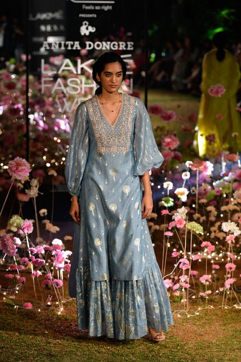 The Sleeves Pattern  #LFW2019 #sleeves Lakme Fashion Week 2019 Lakme Fashion Week 2024, Bridal Suits, Nikkah Dress, Outfit Essentials, Kurta Pant Set, Anita Dongre, Rohit Bal, Blue Foil, Armani Prive