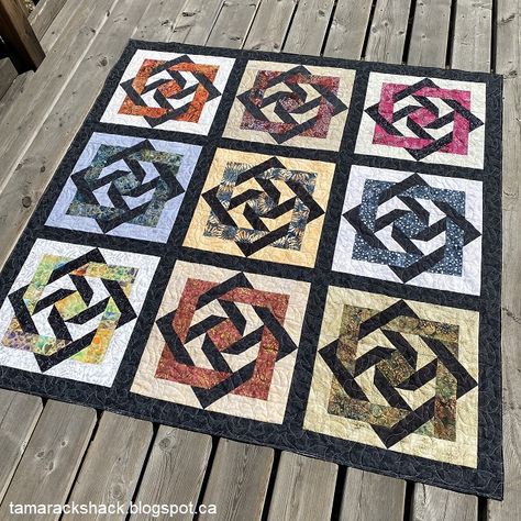 Slip Knot Quilt Block Pattern, Quilts With Sashing, Knot Quilt Pattern, Knot Quilt, Square Website, Patchwork Blocks, Slip Knot, Batik Quilts, Quilt Block Pattern