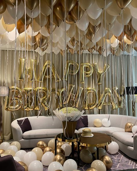 Beige and Gold birthday ✨ At the beautiful @thebiltmorehotelvillas #balloons #balloonsdubai #dubaiballoons #mydubai #dubai #balloonsuae #flowersdubai #balloonstyling #birthdayparty #dubailife #bestballoons #kidsdubai #dubaievents Dubai Birthday, Jeans Outfit Women, Getaway Cabins, Gold Balloons, Gold Birthday, Outfit Women, Jeans Outfit, Dubai, Balloons