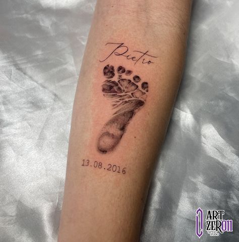 Baby Footprint Tattoo For Dad, Foot Print Tattoo Design, Baby Footprint Tattoo, Tattoo Baby, Baby Footprint, Dad Tattoos, Baby Tattoos, Baby Footprints