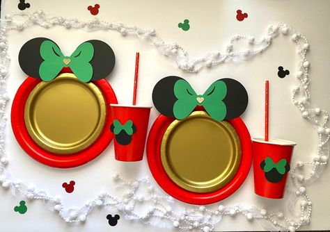 Excited to share this item from my #etsy shop: Minnie Mouse Christmas birthday Table Set green bow, black ears plates, cups , straws , birthday party Xmas decor first birthday #birthday #christmas #minniebowgreen #minniexmastable #winterminnietable #xmasminniedecor #christmasbirthday #christmasminnie #minniecupsstraws Minnie Plates, Mickey Mouse Christmas Tree, Mickey Mouse Birthday Decorations, Minnie Mouse Christmas, Christmas Birthday Party, Mouse Christmas, Santa Decorations, Mickey Christmas, Mickey Mouse Christmas