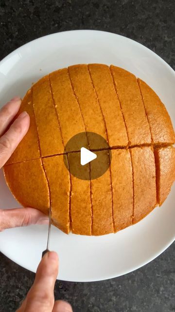 Cake Baking Videos, Cake Mix And Soda, Soda Cake, Carrot Cake Recipe Easy, Carrot Cakes, Scones Recipe Easy, Cake Video, Cake Frosting Recipe, Boiled Chicken