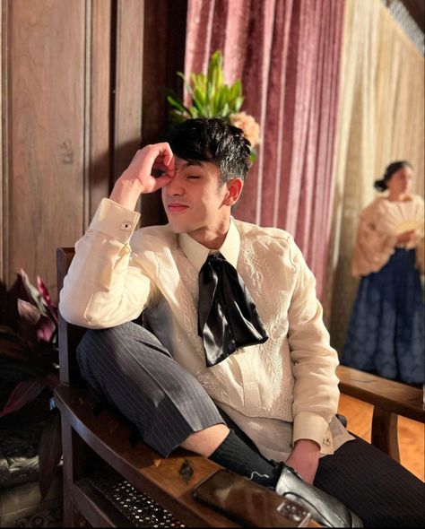 David Licauco, Period Drama Men, Filipiniana Wedding, Filipino Clothing, Kpop Fashion Men, Noli Me Tangere, Philippines Culture, High Fashion Men, Filipino Culture