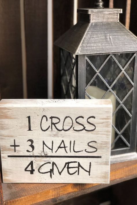 Emergency Numbers, Jesus King, Easter Display, Easter Wood Crafts, Bedroom Stuff, Wood Block Crafts, Display Showcase, Christian Crafts, Small Shelf