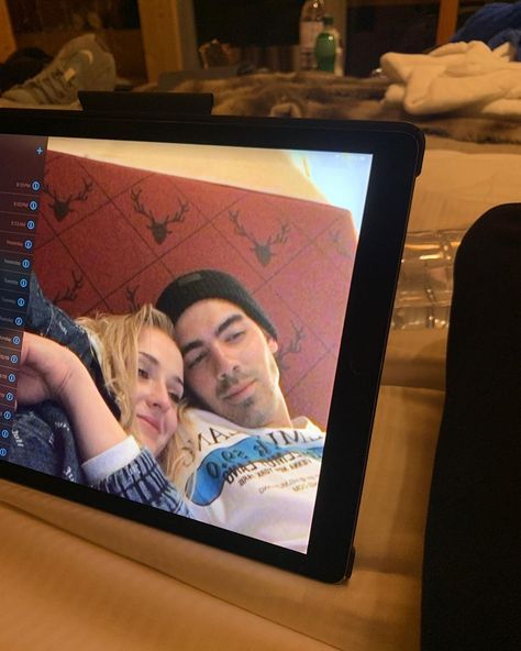 Joe And Sophie, Pop Back, Joe Jonas, Sophie Turner, Log In, On Instagram, Instagram