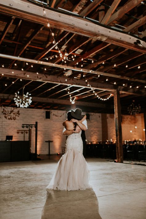 The tradition of the first dance is a timeless classic. But in recent years, the last dance of the night has gained popularity among couples. This final dance before send-off is (yet another) special moment for newlyweds. If you decide that a final dance is something you want, consider the following to make this dance one to remember. Last Dance Wedding Photo, Private Wedding Dance, Private Last Dance Wedding Photo, Private Dance Wedding, Final Dance Wedding, Private Last Dance Wedding, Wedding Last Dance, Last Dance Wedding, Manchester Wedding