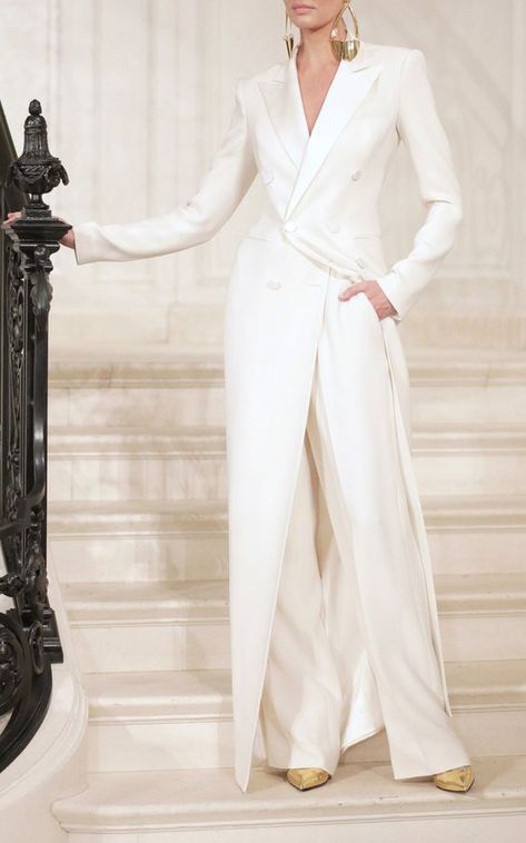 More Wedding Wear Trends - White Suits and Separates — Bespoke & Beloved Suits For Women White, Extreme Confidence, Jumpsuit Palazzo, Bride Workout, Summer Outfits Women 30s, Chin Exercises, Pant Suits For Women, Tuxedo Women, Skirt Tutorial