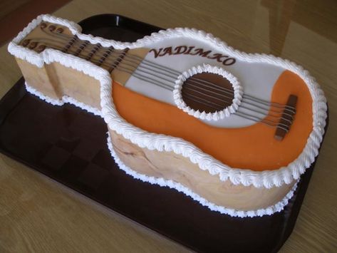 Guitar Birthday Cakes, Guitar Party, Music Cakes, Guitar Cake, Candy Birthday Cakes, Cake Central, Baby Birthday Cakes, Specialty Cakes, Guitar Music