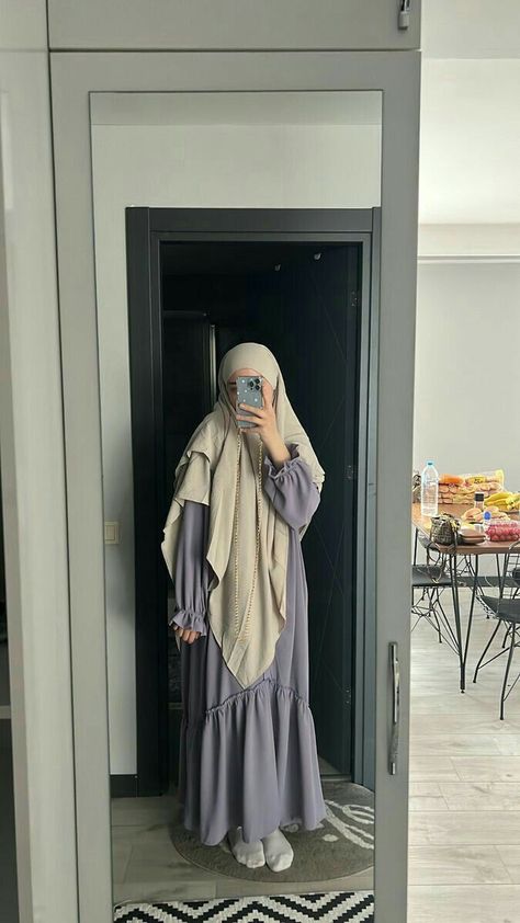 Khimar Style, Islamic Modest Fashion, French Khimar, Estilo Hijab, Stile Hijab, Modern Hijab Fashion, Modest Fashion Hijab, Muslim Outfits Casual, Hijabi Fashion Casual