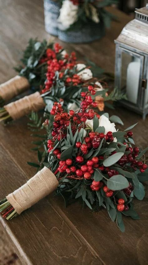 December Wedding Bouquet, December Wedding Flowers, Bridal Bouquet Winter, Winter Wedding Florals, Christmas Wedding Flowers, Wedding Bouquet Ideas, Winter Wedding Bouquet, Winter Wedding Flowers, December Wedding