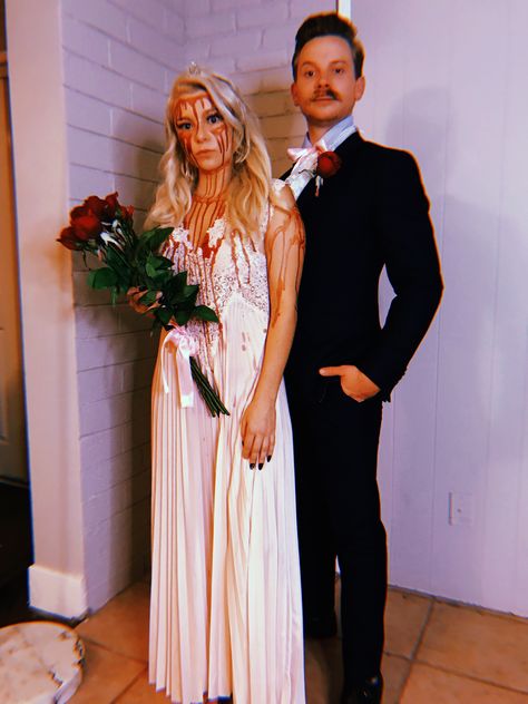 Carrie Couple costume 2018 Couple Costume, Couples Halloween Outfits, Prom Night, Couple Halloween, Couple Halloween Costumes, Couples Costumes, Halloween Outfits, Halloween Makeup, Couple Goals