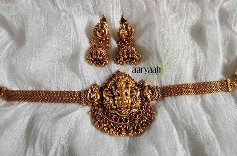 Imitation Lakshmi Peacock High Neck Choker ~ South India Jewels Mini Choker Gold Indian, Neck Choker Designs, Latest Choker Necklace Designs, Temple Choker Necklace, Gold Choker Necklace Indian, Vanki Designs Jewellery, Temple Jewelry Necklace, Choker Necklace Designs, Choker Designs