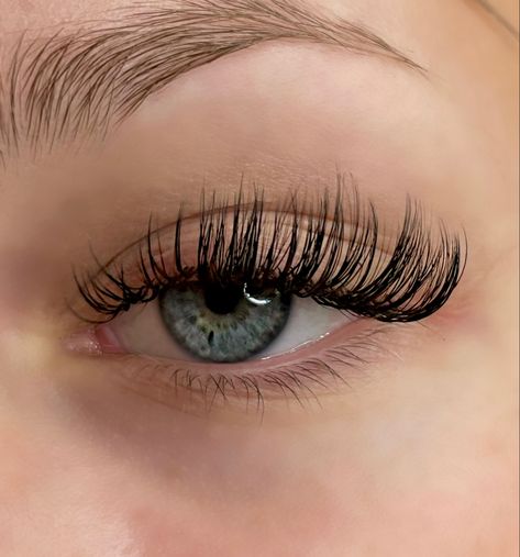 Natural Wet Look Lash Extensions, Hybrid Wet Set Lashes, Hybrid Open Eye Lash Extensions, Lashes Extensions Hybrid, Wet Mascara Lash Extensions, Lash Extensions Hooded Eyes, Wet Look Lash Extensions, Cat Eye Hybrid Lash Extensions, Mascara Lash Extensions