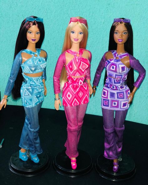 Barbie 90s Aesthetic, 90s Barbie Outfits, 2001 Fashion, 2000s Barbie, Original Barbie Doll, 90s Barbie, Y2k Barbie, Barbie Vibes, Barbie 90s