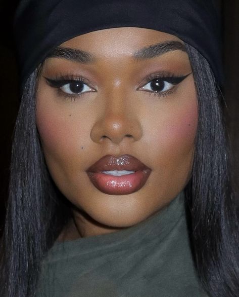 Precious Lee, 90s Makeup Look, 90s Makeup, Makeup For Black Skin, Brown Skin Makeup, Dope Makeup, Cute Makeup Looks, Dark Skin Makeup, Looks Black