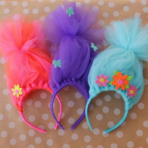 How fun are these DIY Crazy Hair Headbands! We'll show you how easy they are to make! Troll Headband Diy, Trolls Party Favors, Troll Wig, Trolls Headband, Tulle Headband, Troll Costume, Trolls Birthday Party, Troll Party, Hair Headband