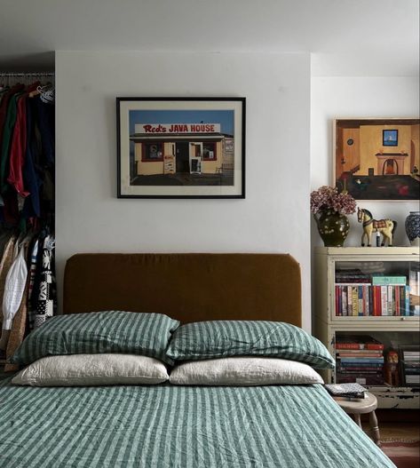 Photo Shelf Above Bed, Mexican Modernism Bedroom, Paige Wassel Bedroom, Cool Toned Bedroom, Guy Bedroom Aesthetic, Mens Apartment Ideas, Rental Bedroom Ideas, Shelves Above Bed, Modern Apartment Bedroom